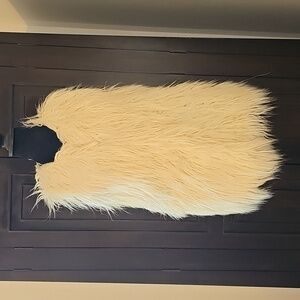 Mossimo Faux Mongolian Fur Vest Vegan Statement Piece Size M